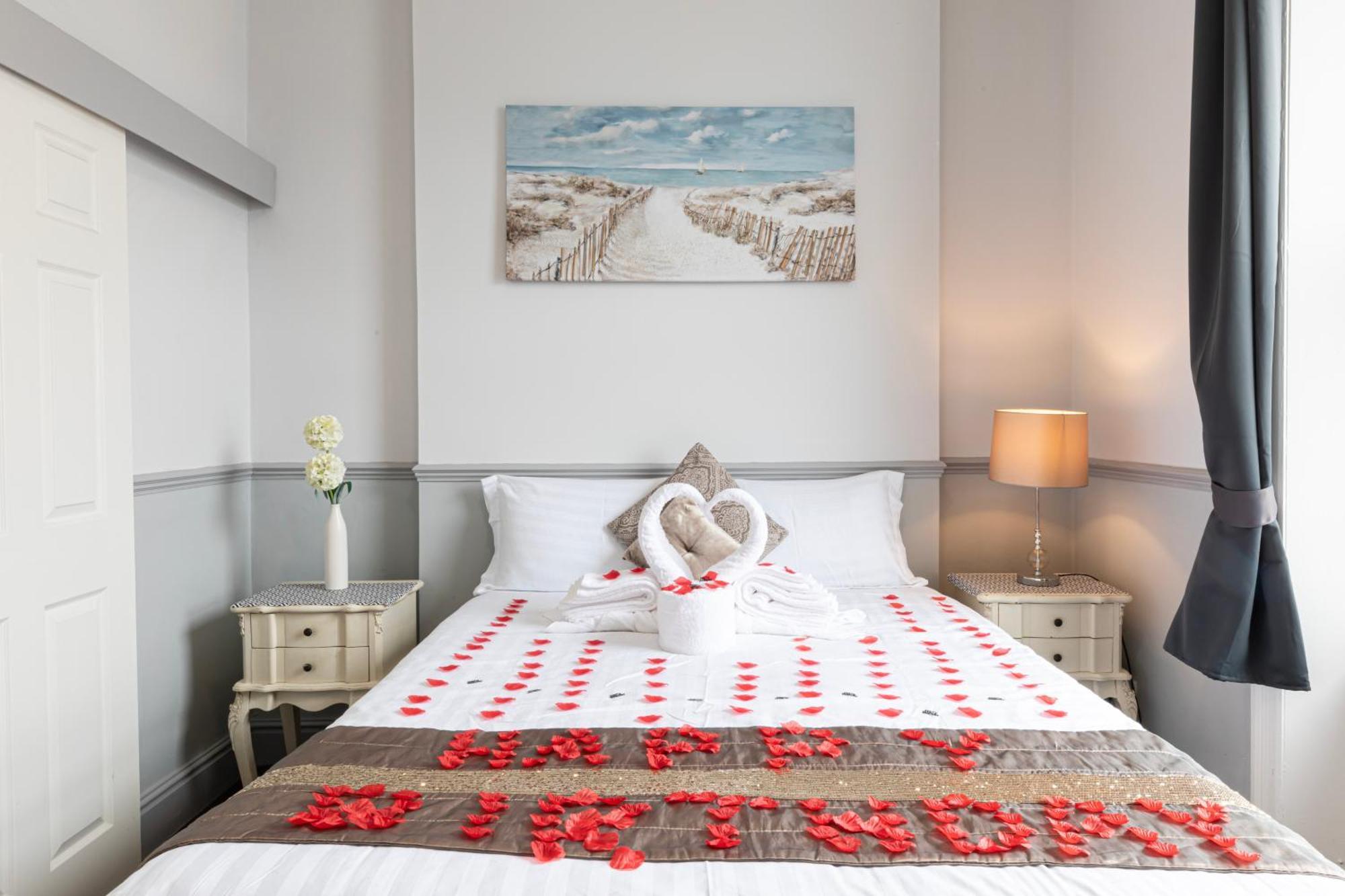 The Manor Hotel 랜디드노 외부 사진